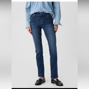 GAP Mid-rise Classic Straight